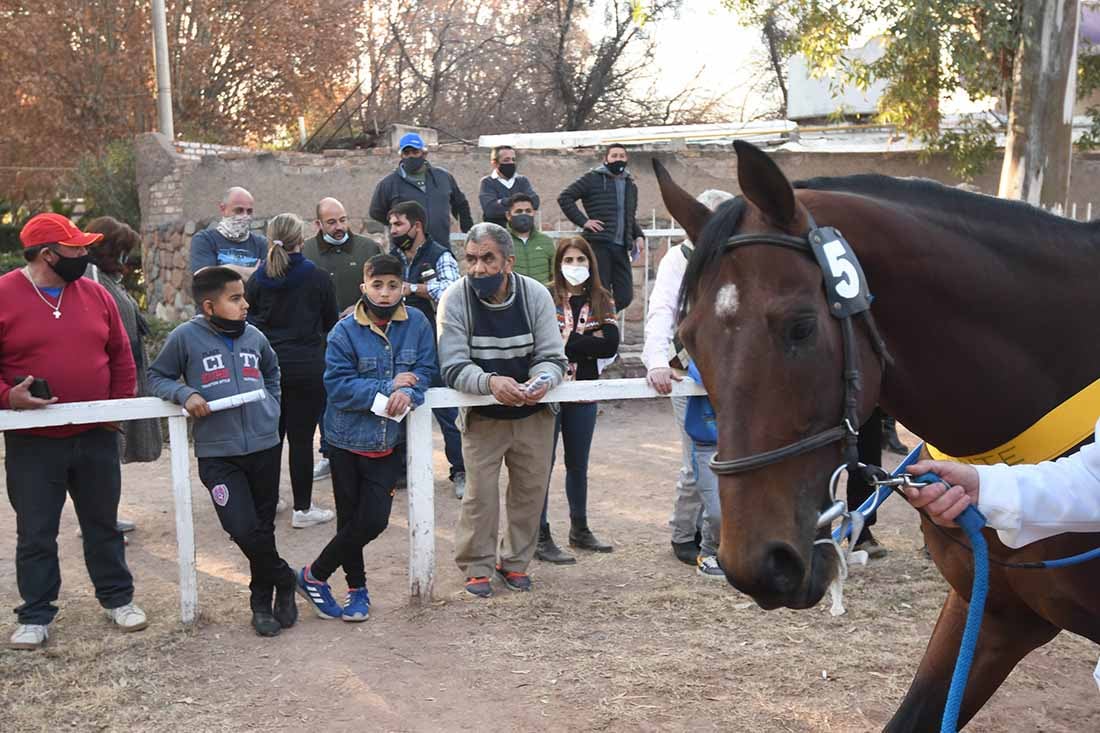 10ma carrera, premio  clásico Santo Patrono Santiago, en el Hipódromo de Mendoza