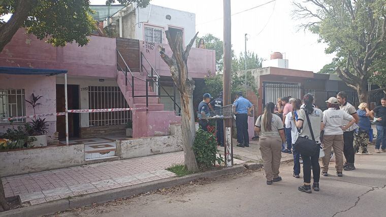 "No sé porque se le dio por abrir el freezer (a la abuela del menor) y ahí encontramos a mi hijo con espuma en la boca", relató la madre.
Foto: Cadena 3