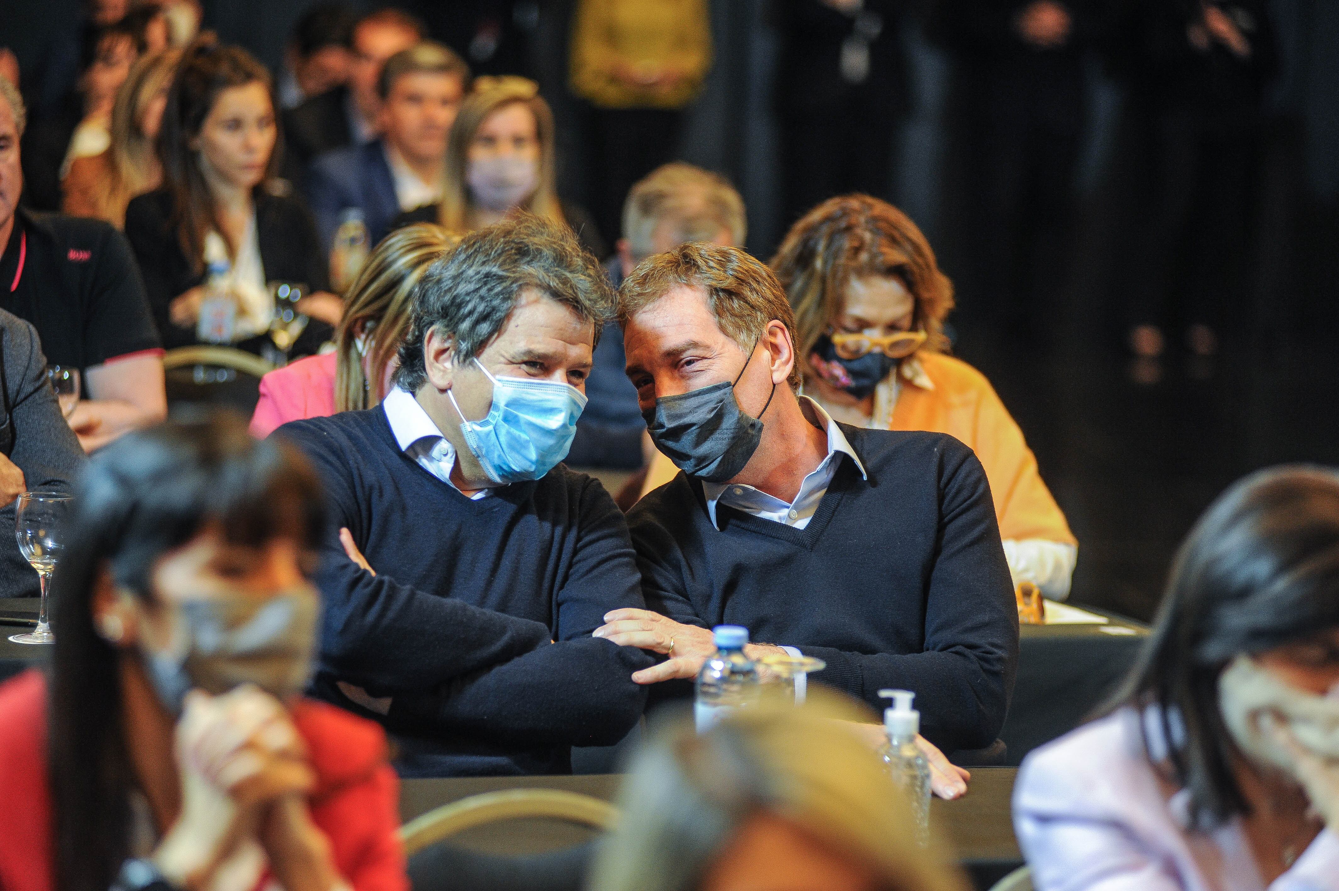 Diego Santilli y Facundo Manes en la reunión de Juntos por el Cambio  Foto Federico Lopez Claro