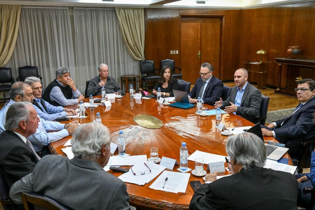 Reunión entre Martín Guzmán y la UIA