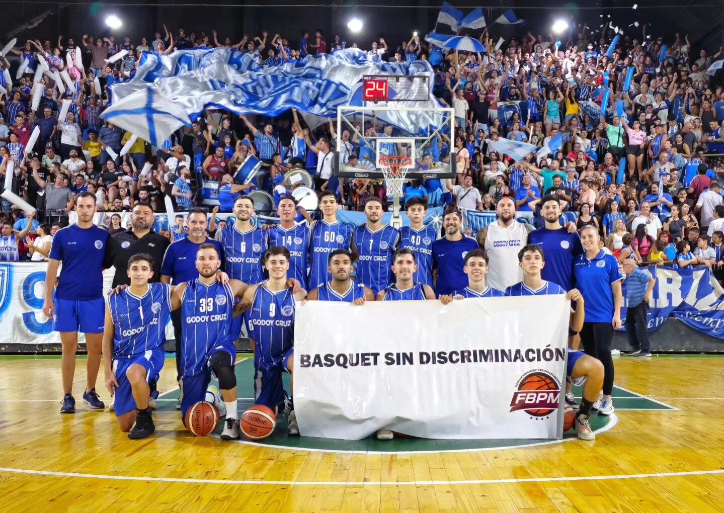 El plantel de Godoy Cruz campeón del Torneo Vendimia 2024. / Gentileza: Prensa Godoy Cruz.