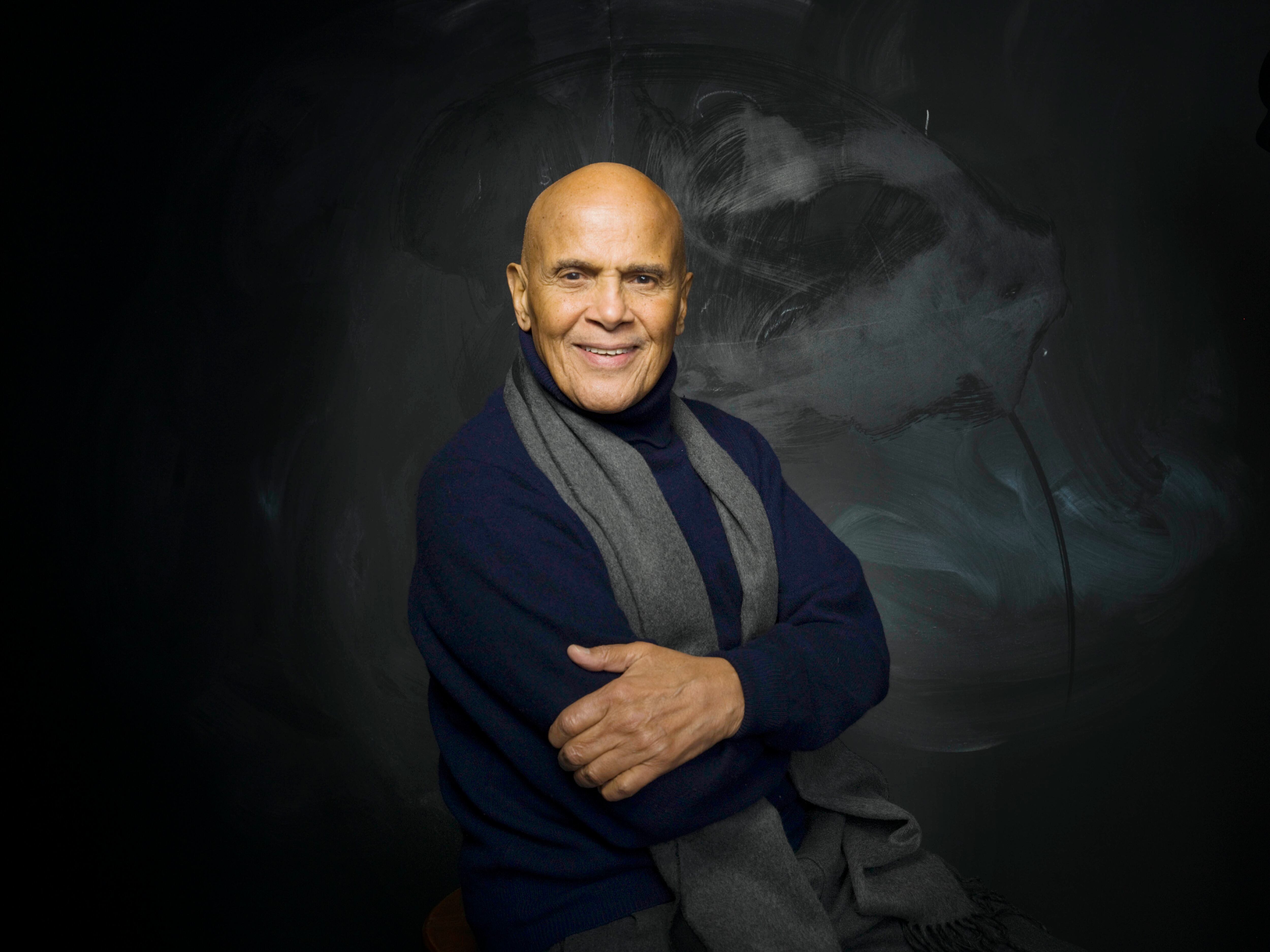 FILE - El actor, cantante y activista Harry Belafonte, del documental "Sing Your Song", posa para un retrato durante el Festival de Cine de Sundance en Park City, Utah, el 21 de enero de 2011. Belafonte, músico, actor y activista, murió el martes de insuficiencia cardíaca congestiva en su casa de Nueva York. Tenía 96 años. (Foto AP/Victoria Will, archivo)