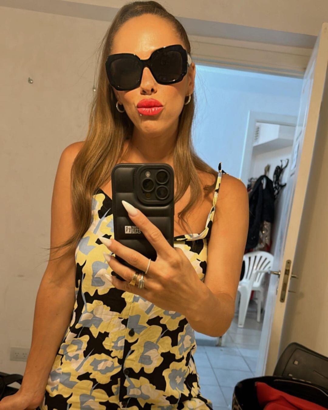 Barby Silenzi y su nuevo piercing para coquetear