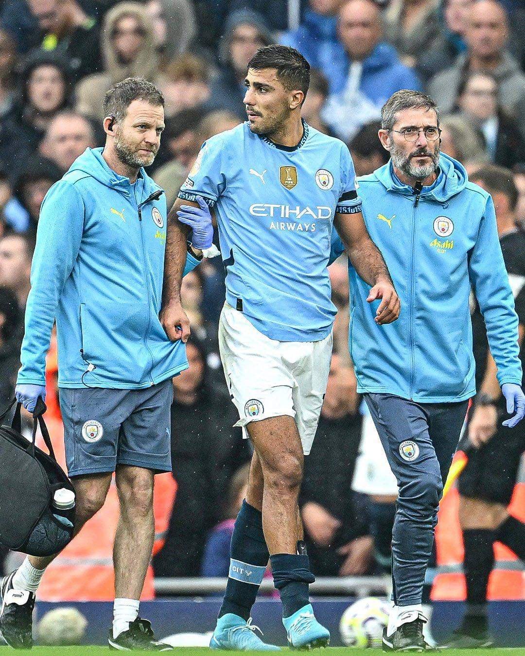 Pedri se rompió los ligamentos de su rodilla