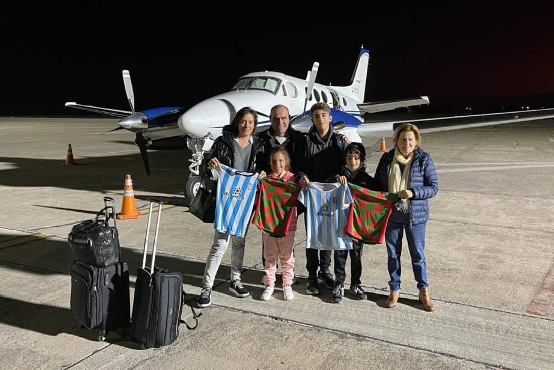 Bernardo Grobocopatel con su familia en la previa del partido (Twitter)