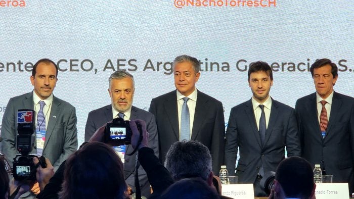 Alfredo Cornejo junto a sus pares de Neuquén, Rolando Figueroa; de Chubut, Ignacio Torres, y de Jujuy, Carlos Sadir. Foto: Prensa Gobierno de Mendoza.