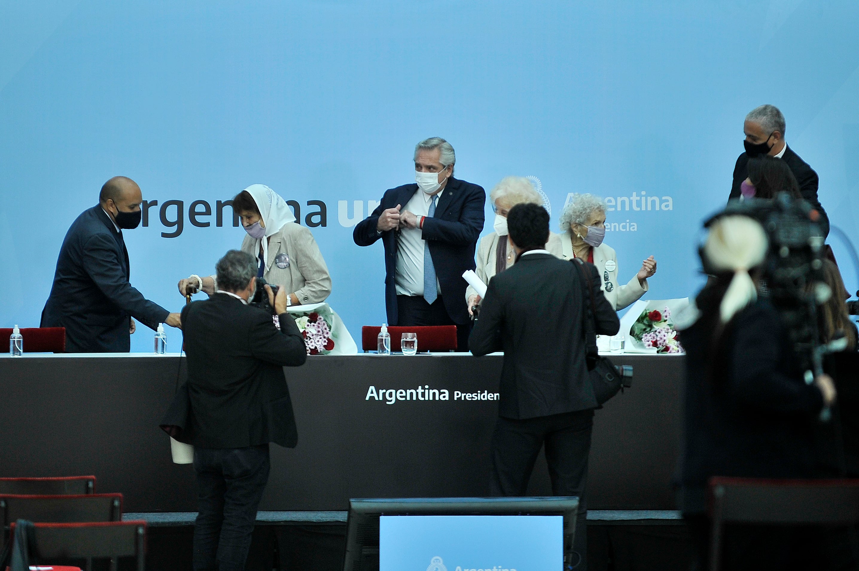 El presidente Alberto Fernandez encabeza un acto de reconocimiento y homenaje a las abuelas y madres de Plaza de Mayo. Cafiero. 23.03.2021 Foto CLARIN