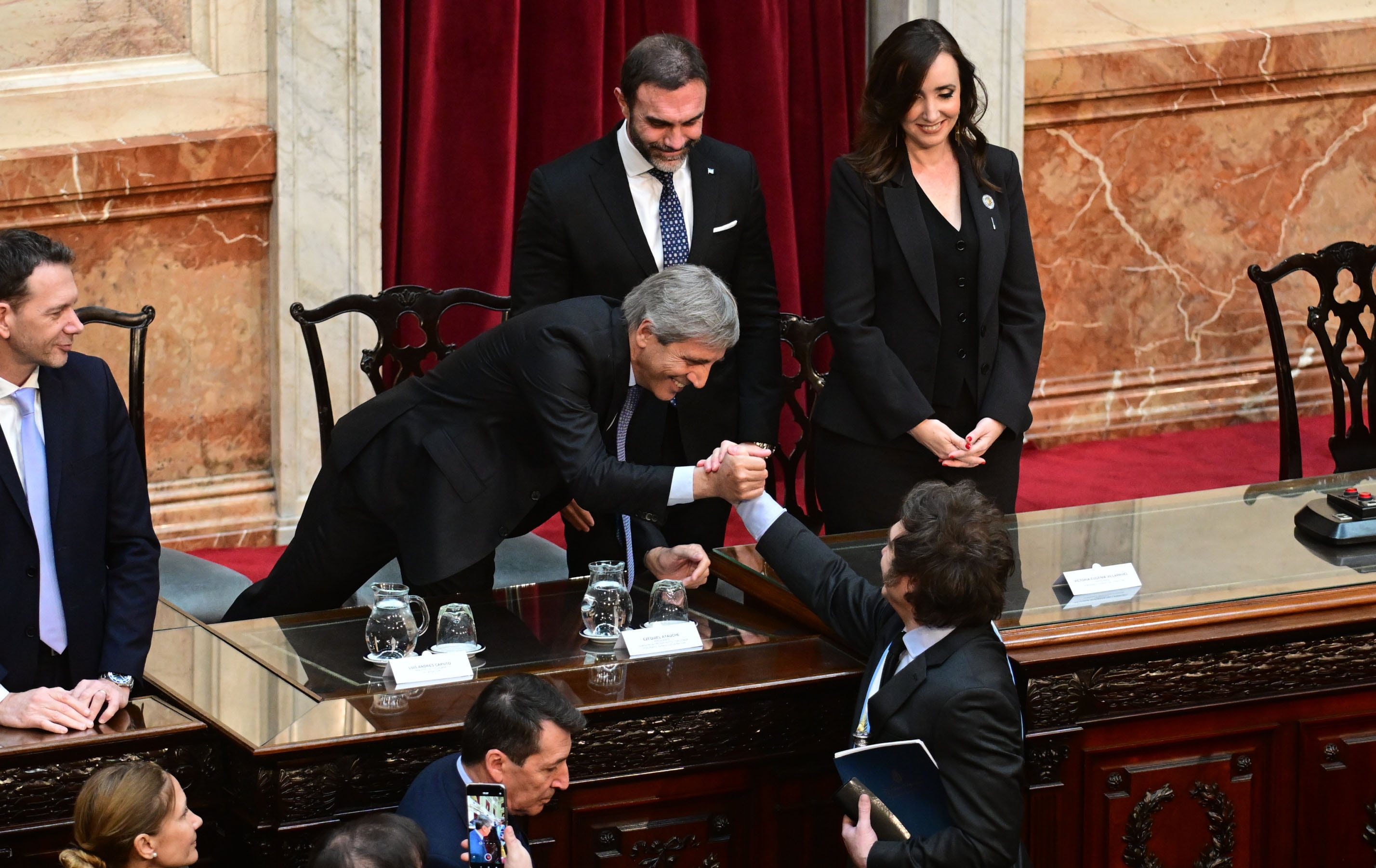 El presidente Javier Milei fue a la Cámara de Diputados este domingo para presentar el Presupuesto 2025 y también se transmitió por cadena nacional. Foto: Maxi Luna / NA