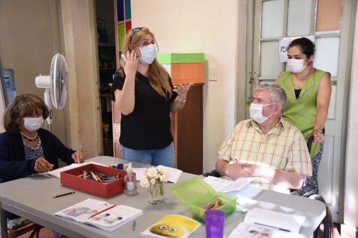 Ancianos que viven en el Santa Marta y en el Santa Teresita regresaron a las clases presenciales. Prensa Gobierno