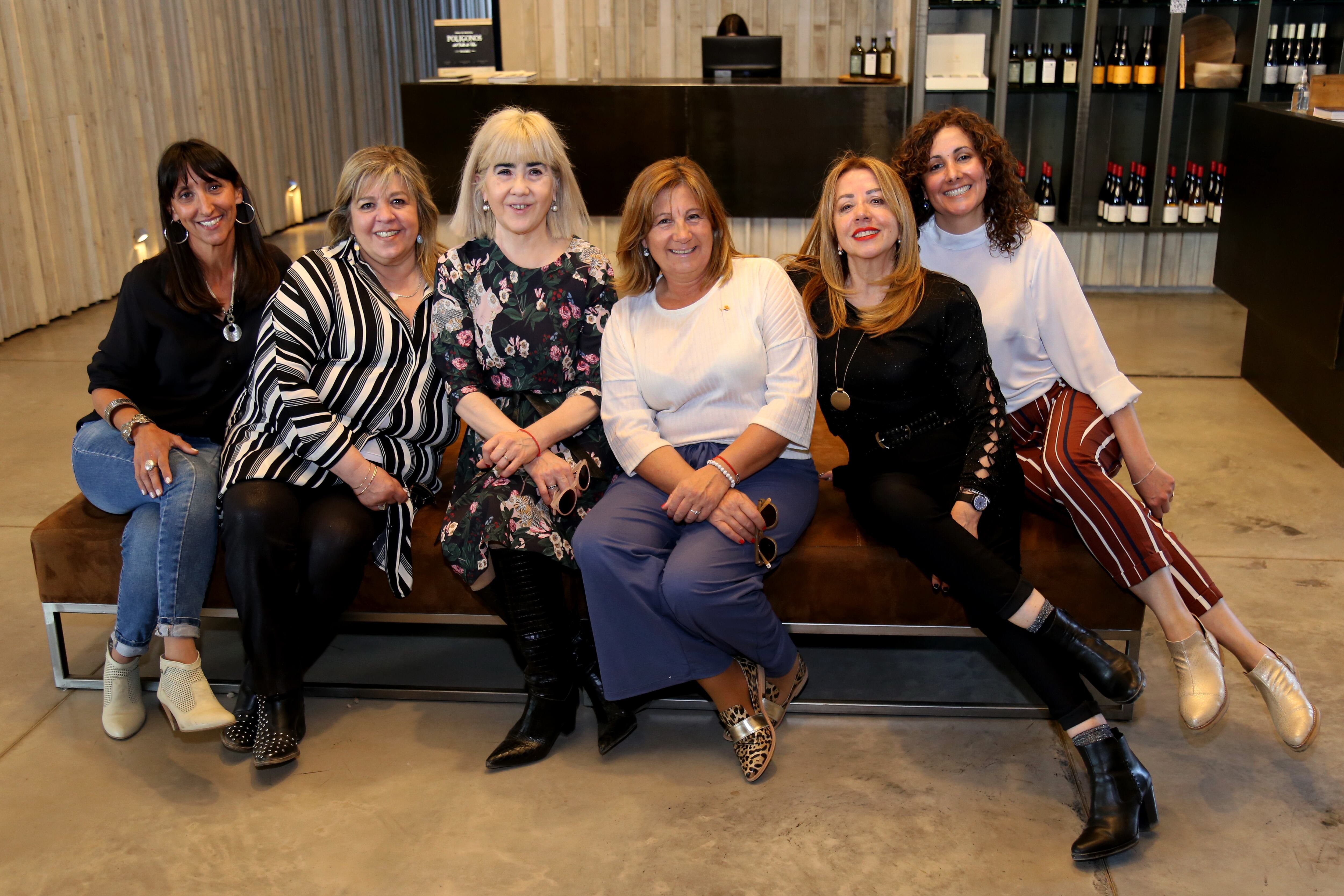 Sandra Roux, Silvia Cervós, Fátima Villagra, Nancy López, Adriana Martínez y Valeria Basualdo.