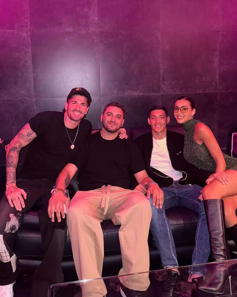 Rodrigo De Paul fue uno de los invitados a la fiesta de cumpleaños de Nahuel Molina. Gentileza: Instagram @barbiocchiuzzi.