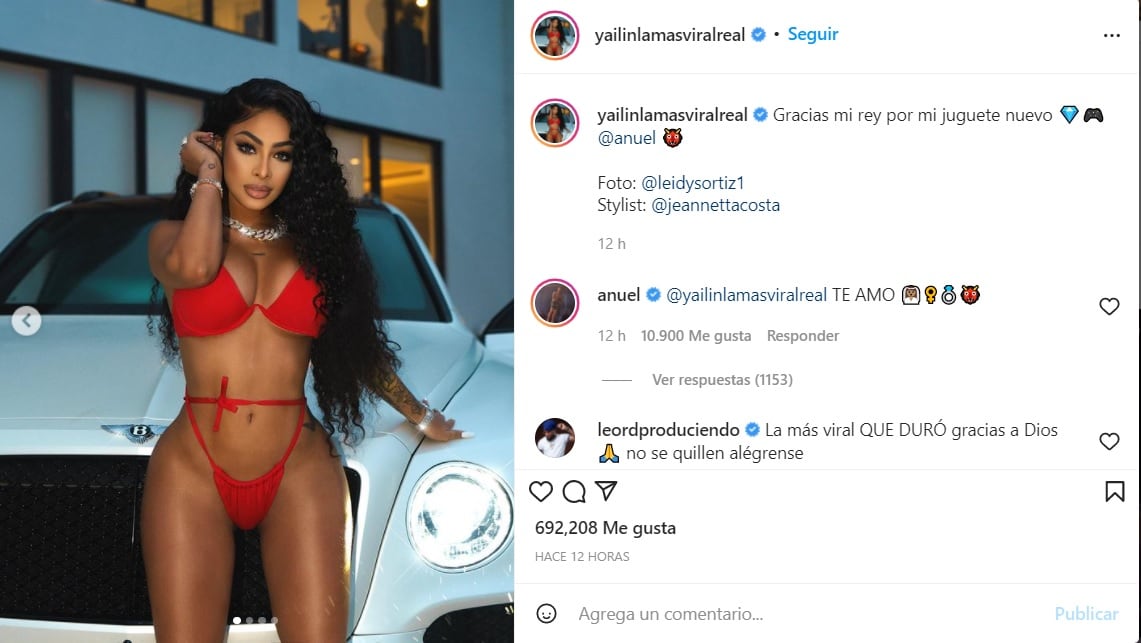 Yailín, la nueva pareja de Anuel AA, posó en microbikini roja.