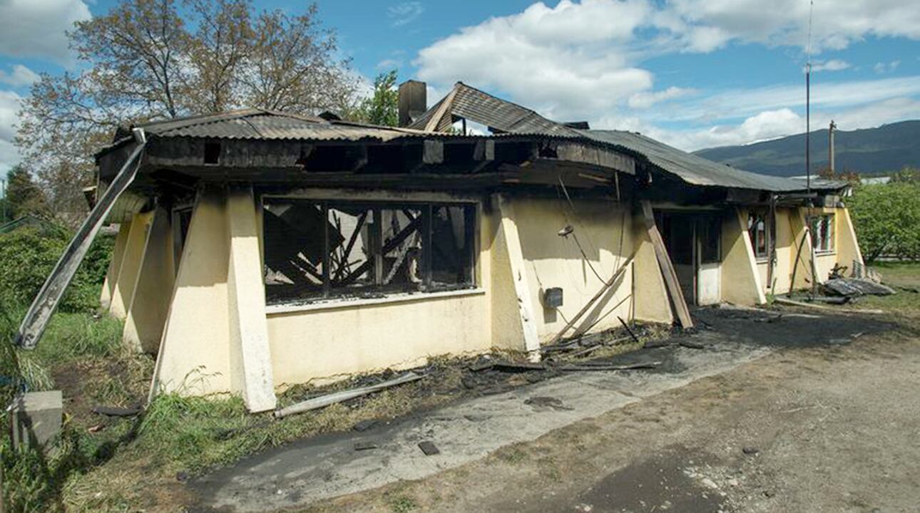 La última semana, mapuches destruyeron un club en El Bolsón. / Gentileza 