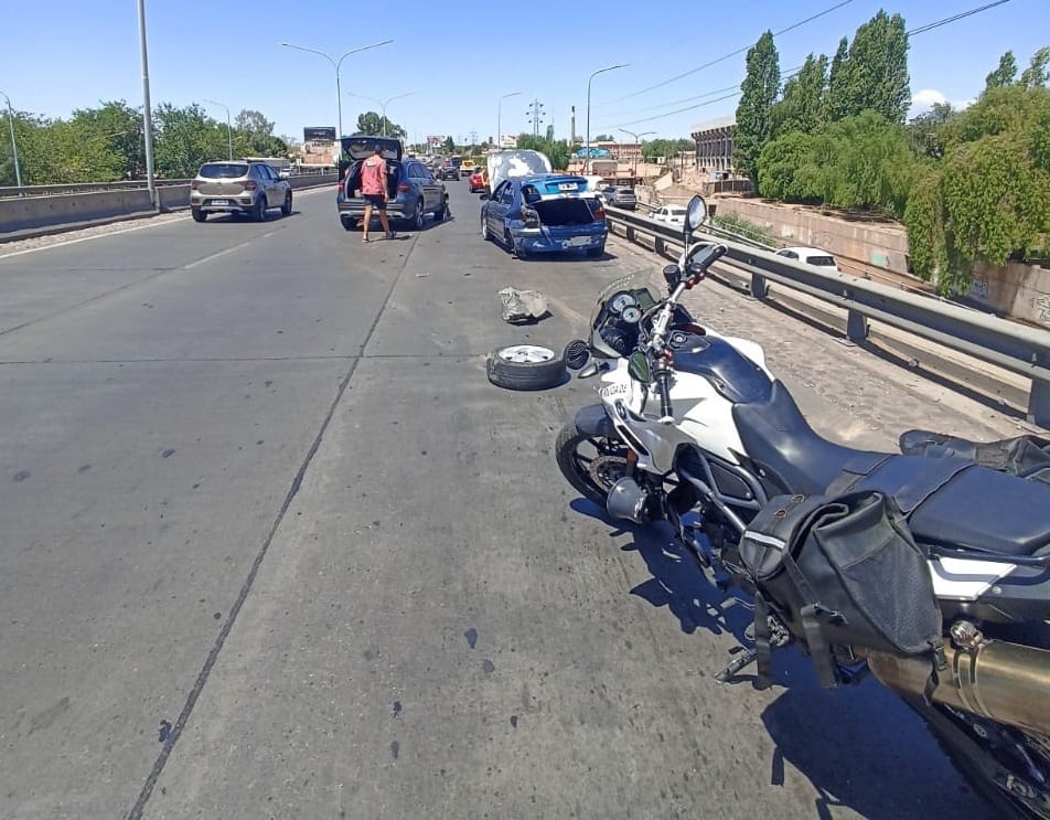 Se bajó a a cambiar una rueda pinchada, lo atropelló una camioneta y murió. Gentileza Ministerio de Seguridad