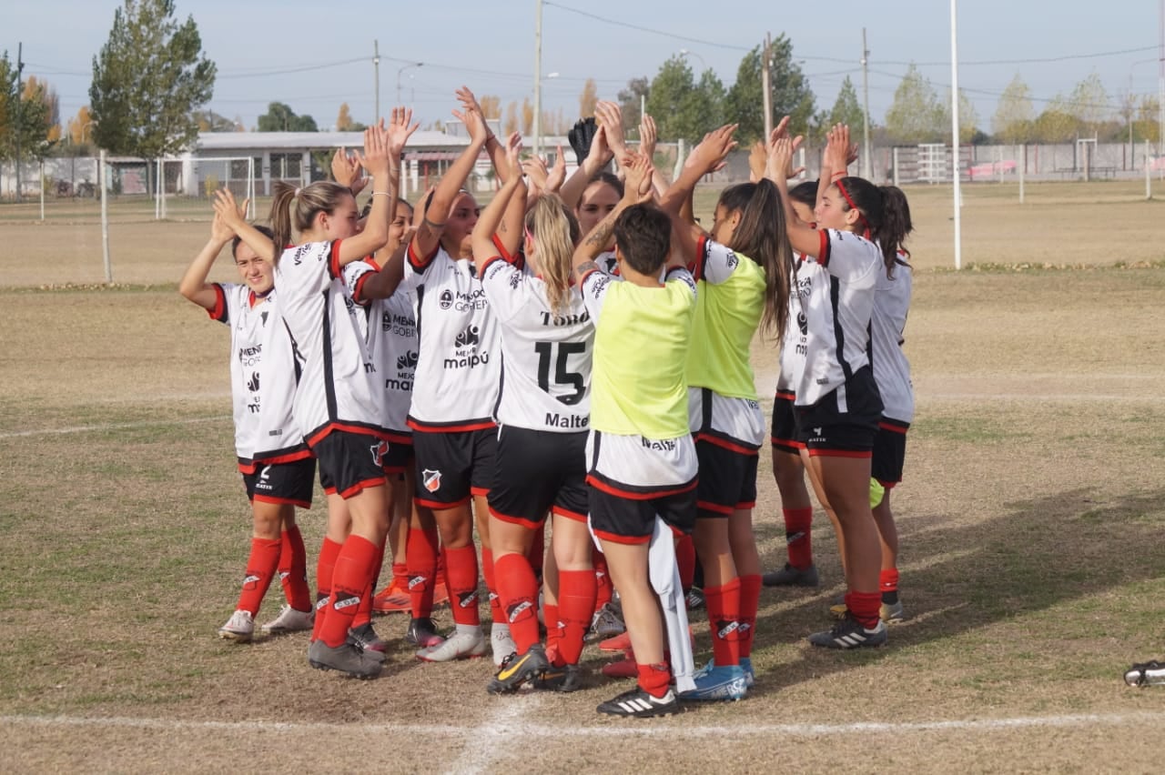 El Deportivo Maipú festejó por su tercera victoria en la Primera C./Gentileza prensa de Deportivo Maipú