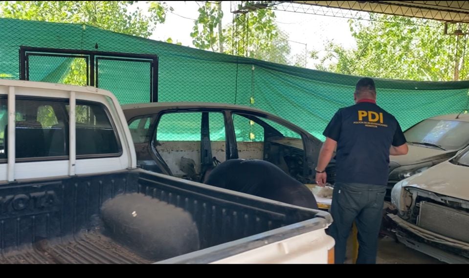 Incautan nueve vehículos con pedidos de secuestro en un operativo policial en Luján de Cuyo. Foto: Gentileza.