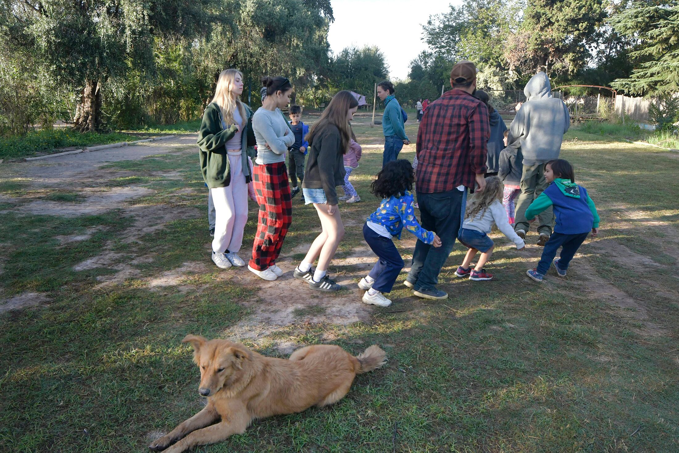 Un grupo de estudiantes de Estados Unidos, visitaron la escuela e intercambiaron vivencias.  Foto: Orlando Pelichotti