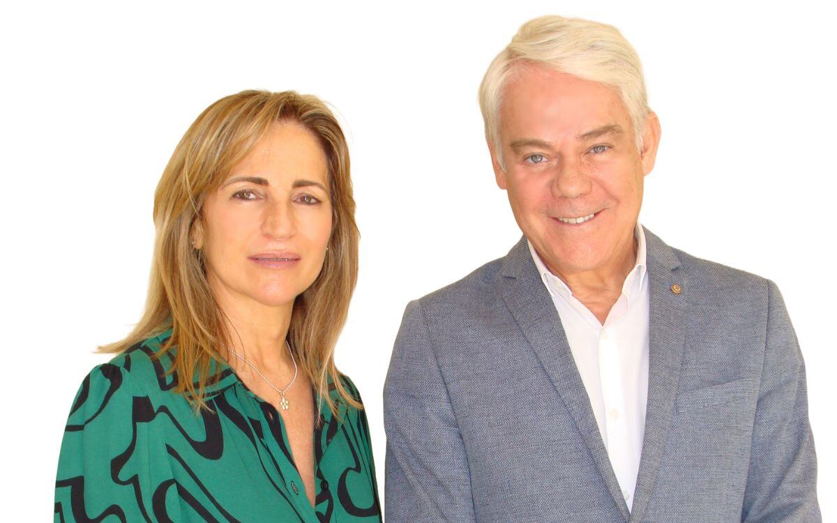 Sergio Molina, candidato a presidente de Colegio de Abogados por el oficialismo junto a Jazminka Mihaljevic.