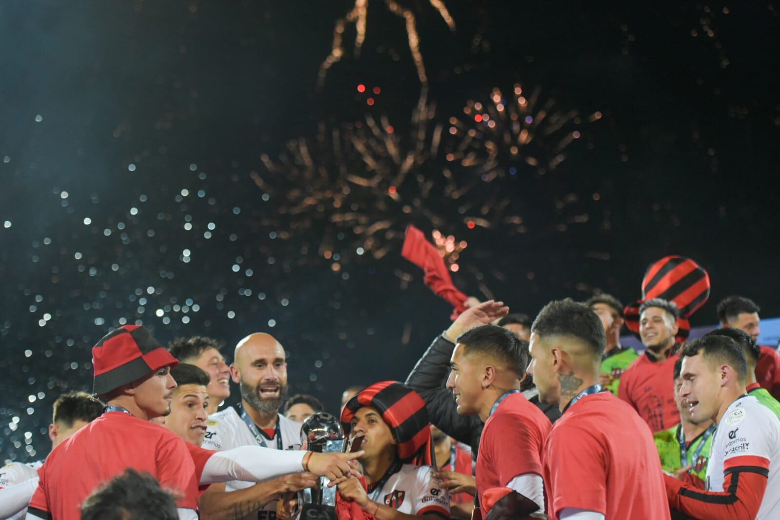 Patronato camepón. Qué dijo el capitán Carlos Quintana. (Patronato / Twitter)