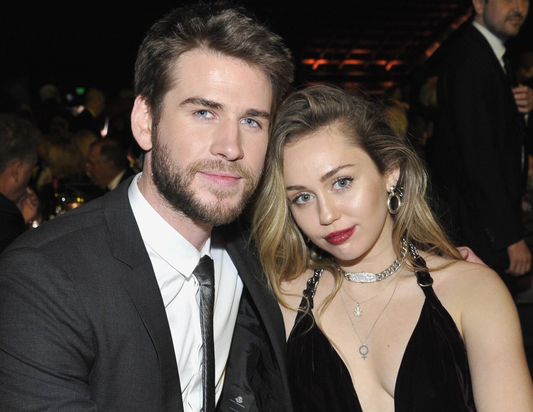 Después de 10 años de relación discontinua y 8 meses de matrimonio, Liam y Miley anunciaron su separación.