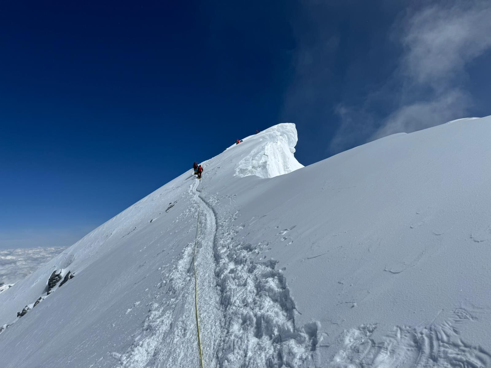 Se salvó de morir en los Andes al bajar a tiempo y es el argentino más viejo en hacer cumbre en el Everest. Foto: Gentileza Pablo Buchbinder