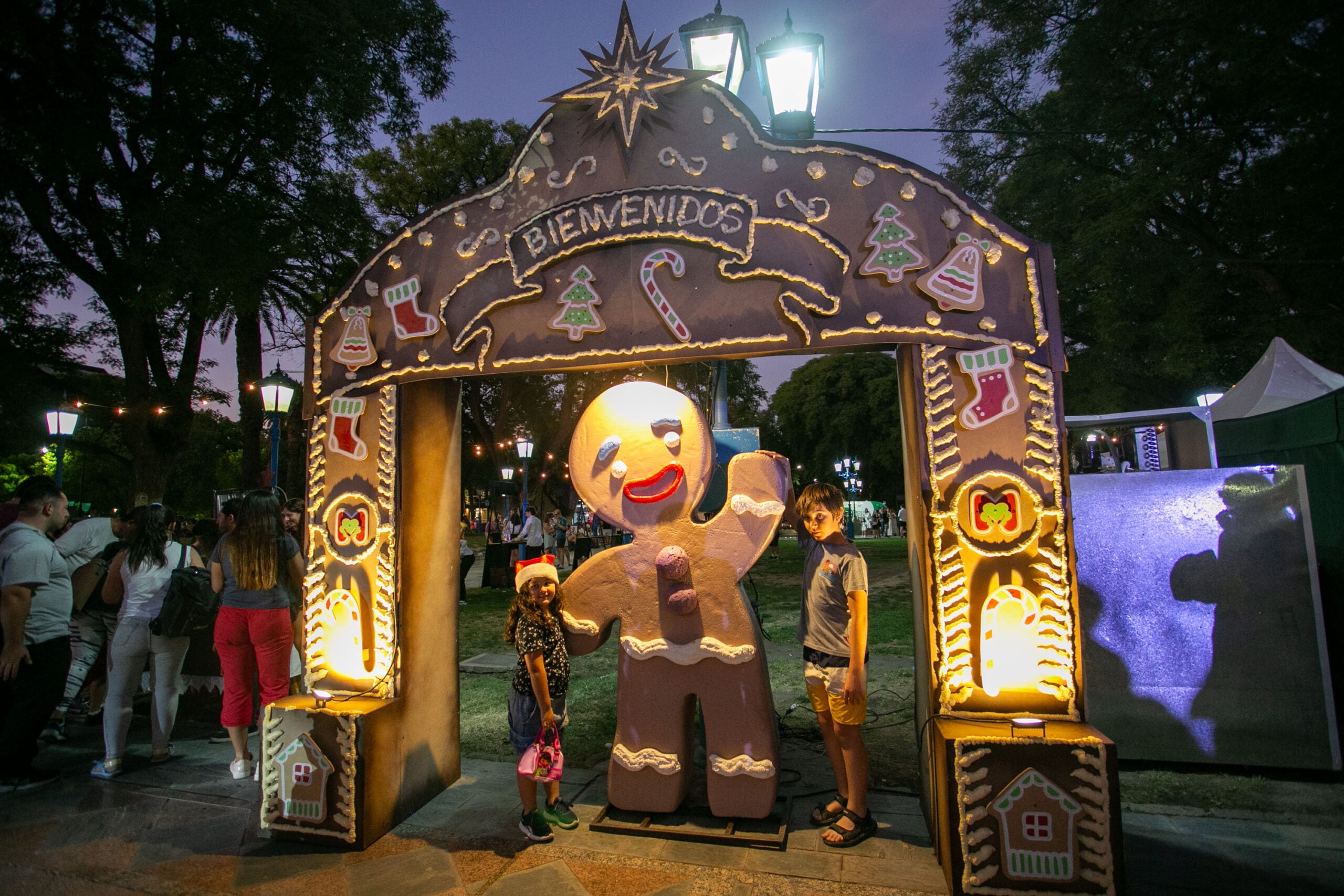 Con dos noches mágicas, más de 15 mil personas celebraron la Navidad en la Ciudad