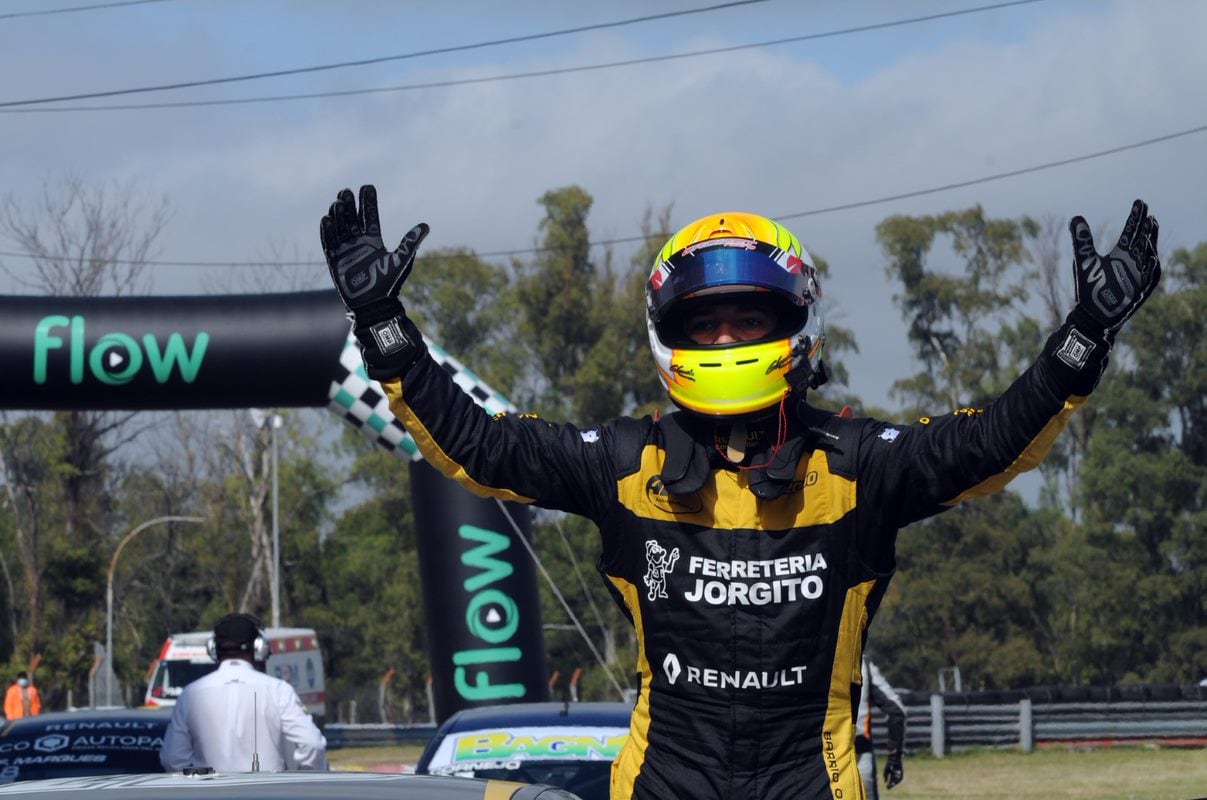 Jorge Barrio habló sobre cómo con el correr del tiempo se va hermanando cada vez más con el Renault Fluence del Ambrogio Racing en el TC2000.