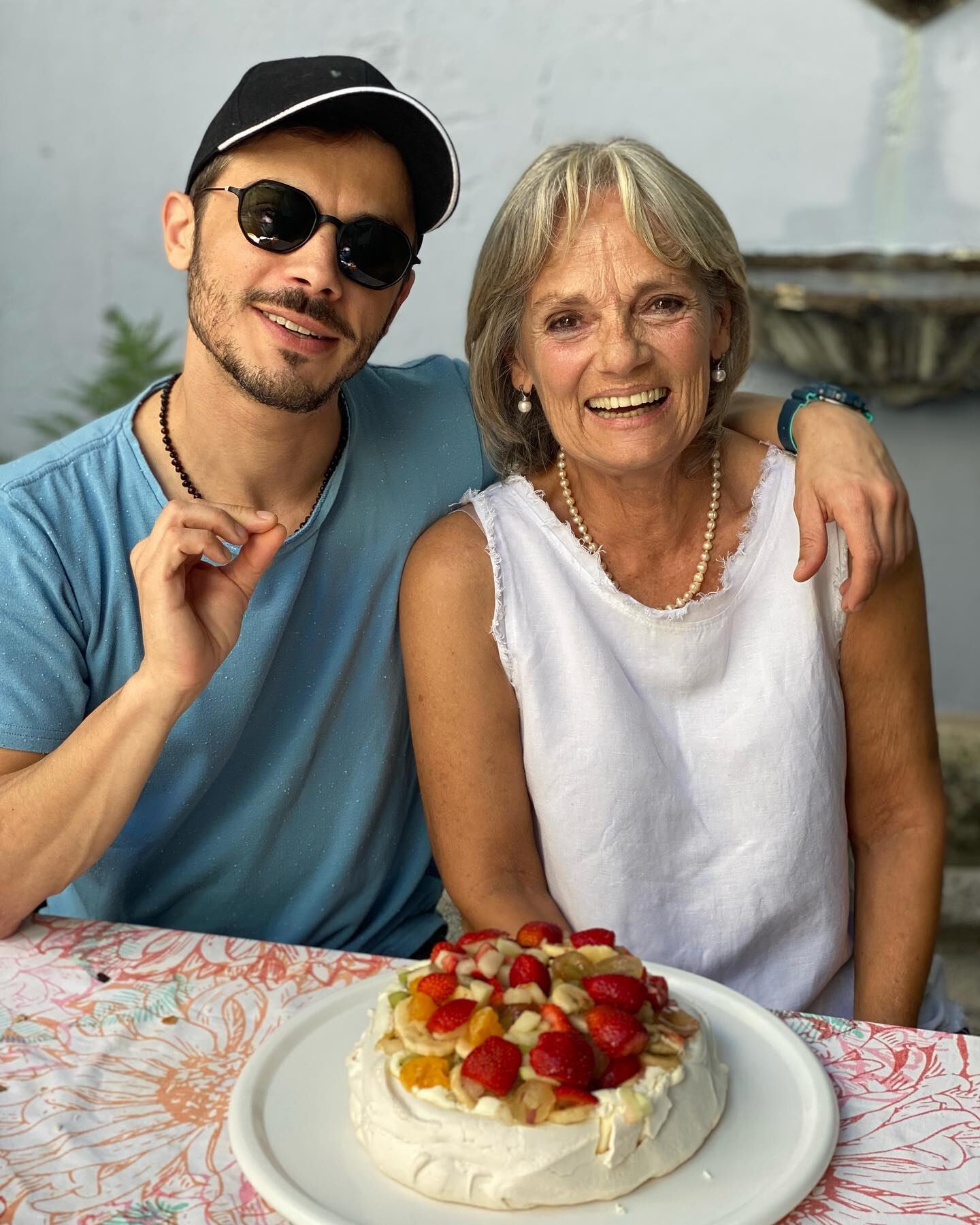 Tomás Fonzi y la pavlova que preparó junto a su madre María para la final de Masterchef Celebrity 3