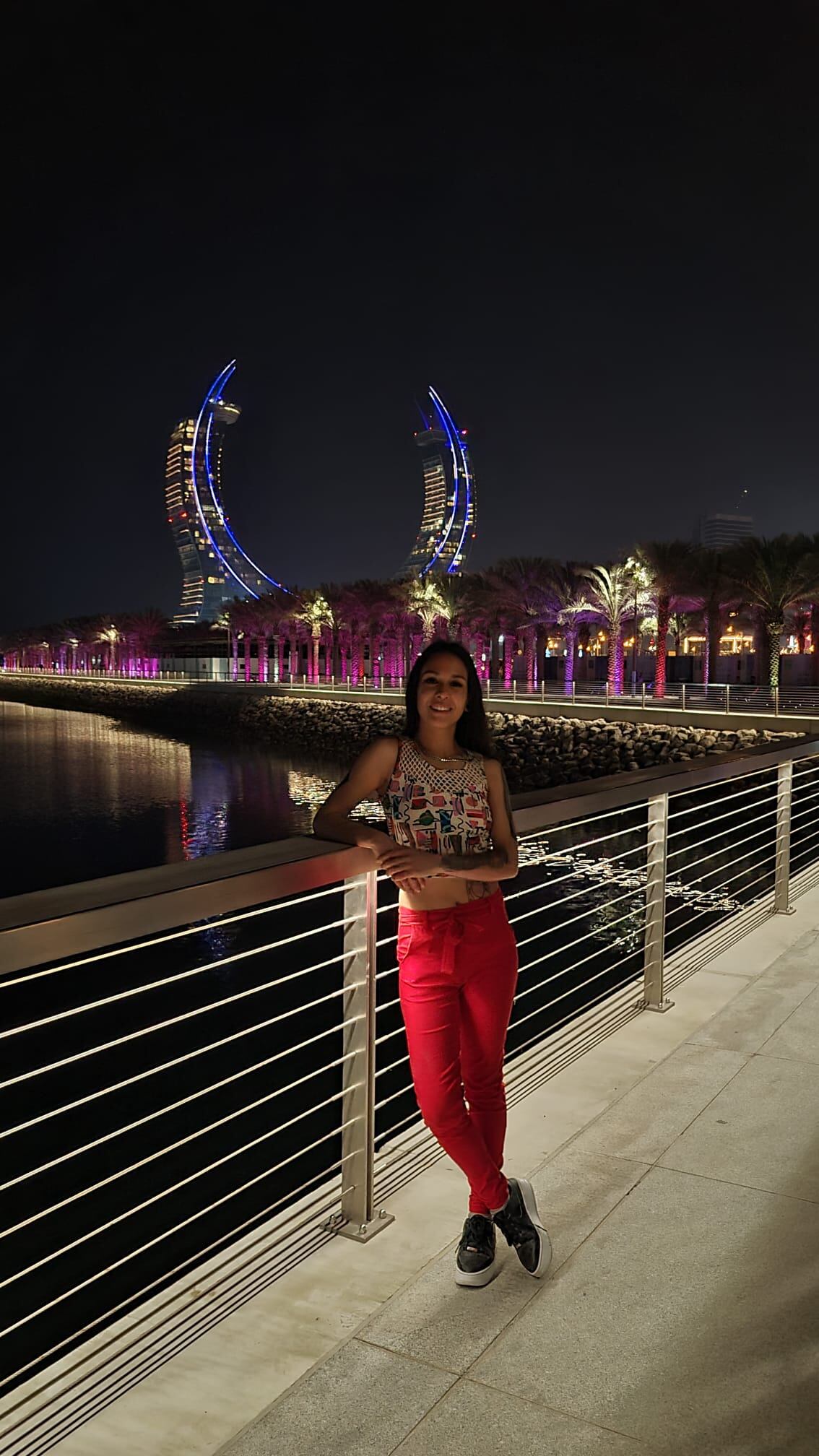 Una bartender mendocina en Qatar, el país donde el alcohol es casi ilegal, y la expectativa pre mundial. Foto: Nahir Tayura.