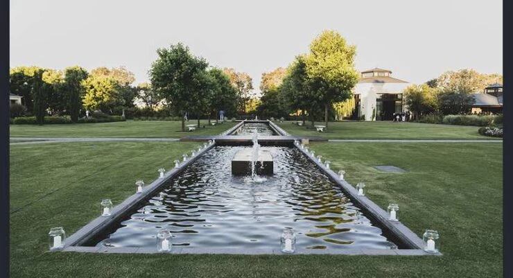 El predio cuenta con un enorme espacio al aire libre