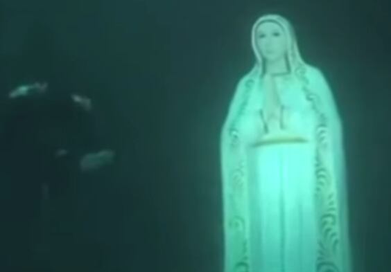 Virgen María en el fondo del mar