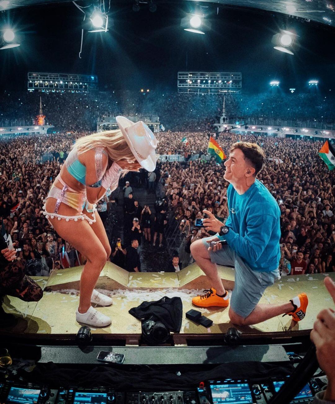 Guaynaa le pidió matrimonio a Lele Pons en la Tomorrowland.