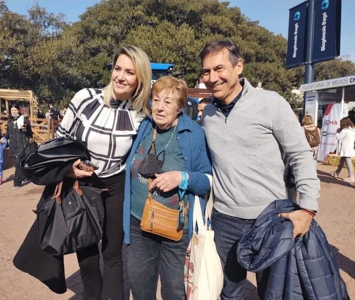 Carolina Losada y Luis Naidenoff durante su visita a la Exposición Rural de Palermo. Foto: Instagram