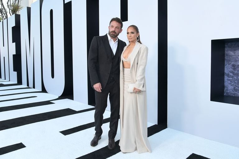 JLo se lució en la alfombra roja de The Mother