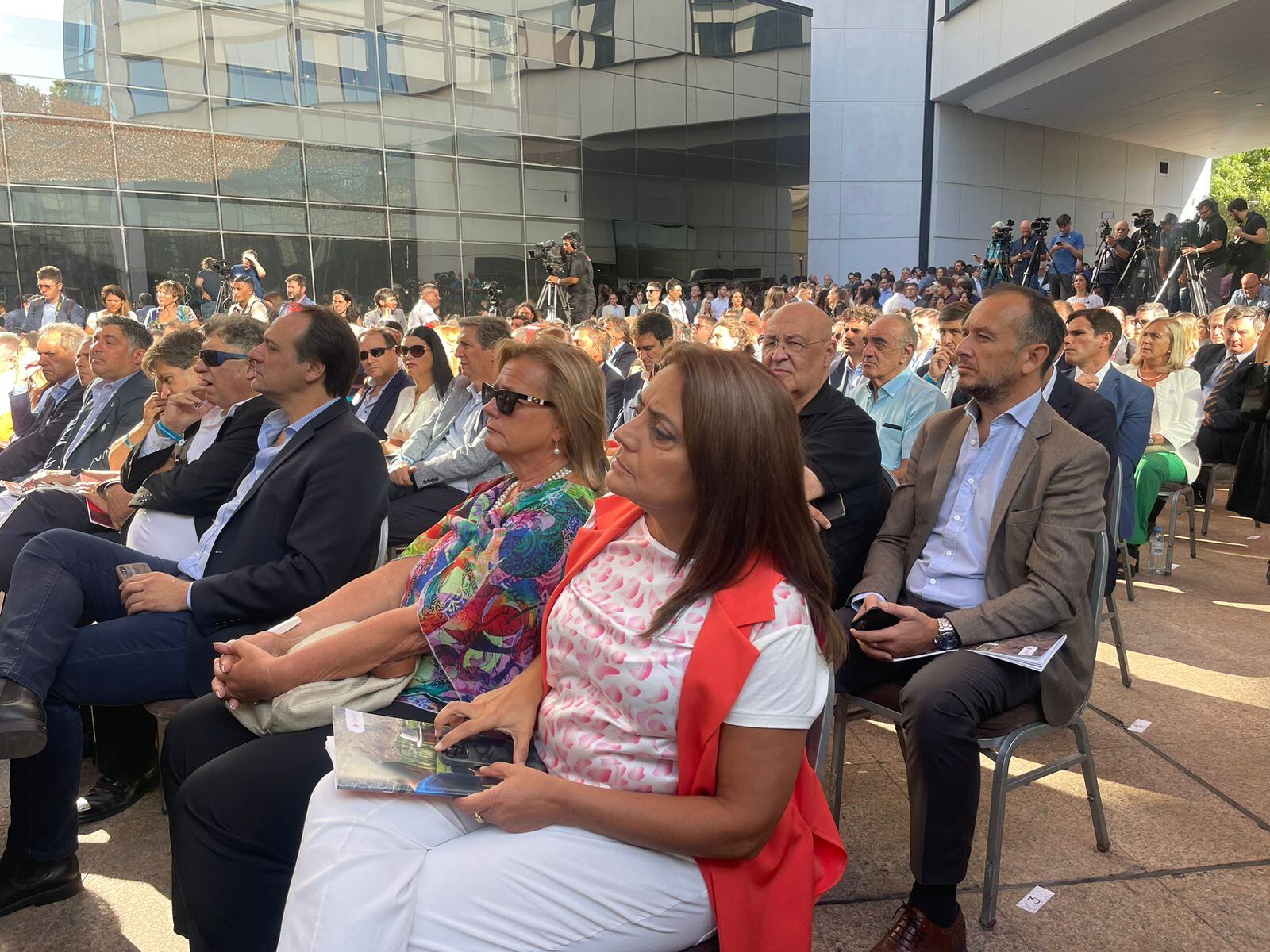 La vuelta de Bodegas de Argentina a Coviar. Esta sentada en la segunda fila Patricia Ortiz presidente de Bodegas Argentina. Según se pudo saber Ortiz volvió a Coviar por pedido de Sergio Massa