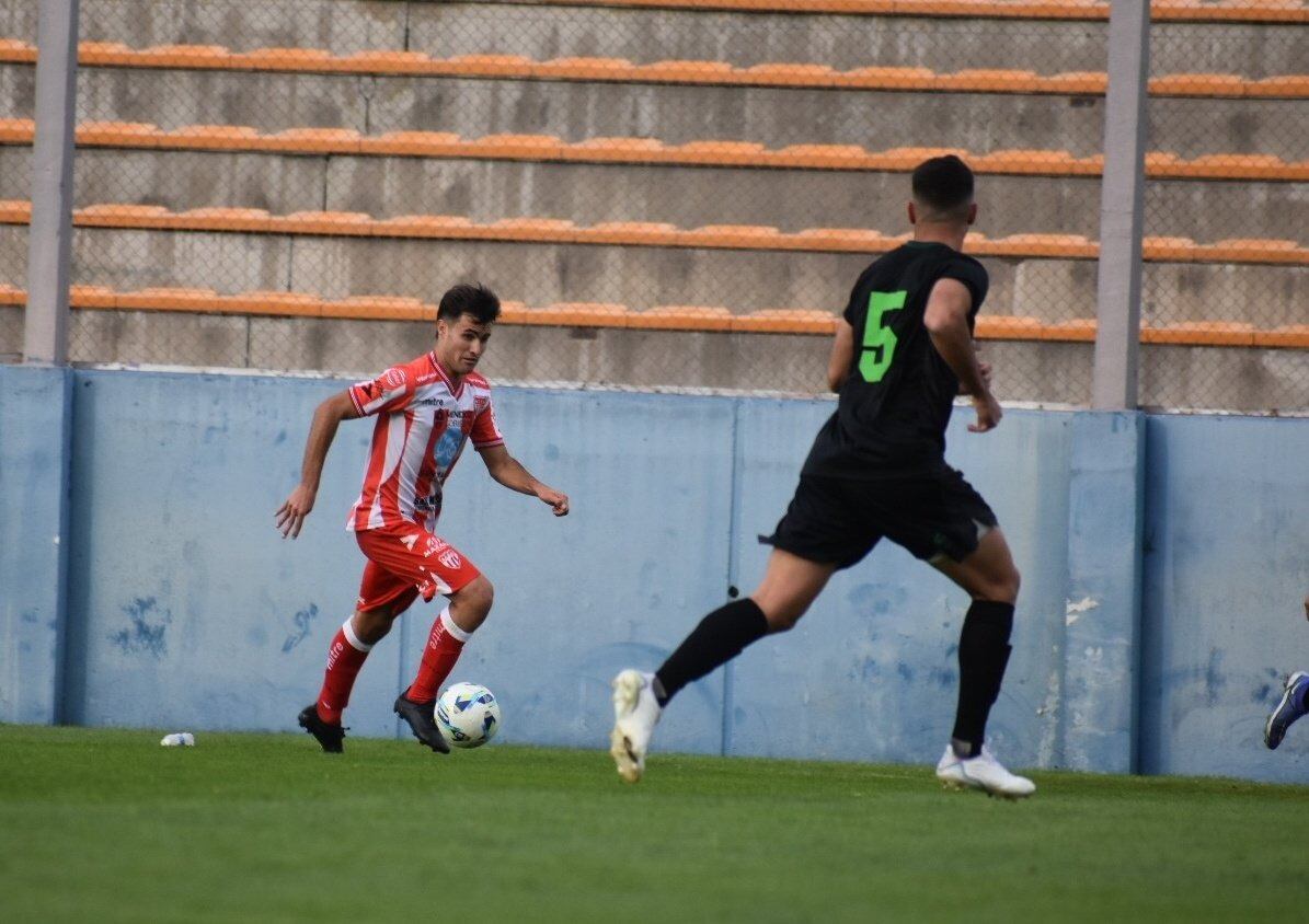 Por la 13° fecha del Federal A, Atlético Club San Martín igualó 1-1 con Estudiantes de San Luis. / Gentileza: Prensa ACSM.