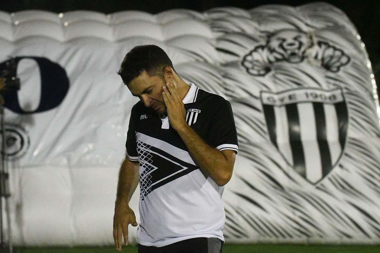 Fútbol Primera Nacional
Gimnasia y Esgrima de Mendoza vs. Patronato en cancha de Gimnasia
Joaquin Sastre D.T. de Gimnasia
Foto: José Gutierrez / Los Andes
