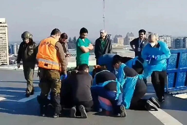 El argentino que tenía ciudadanía chilena fue derivado a un hospital. Foto: captura.