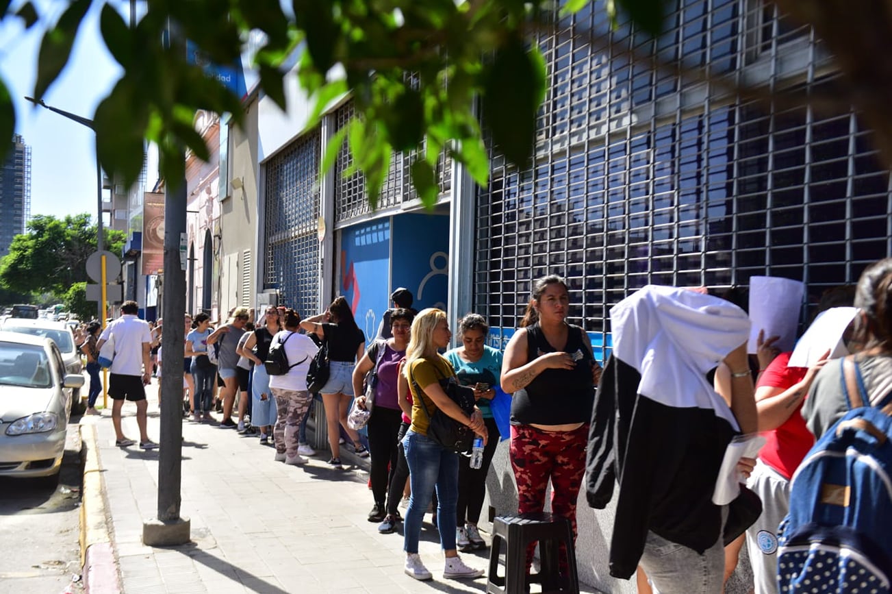 Ayuda Escolar Anual de $117.000 (José Gabriel Hernández / La Voz)