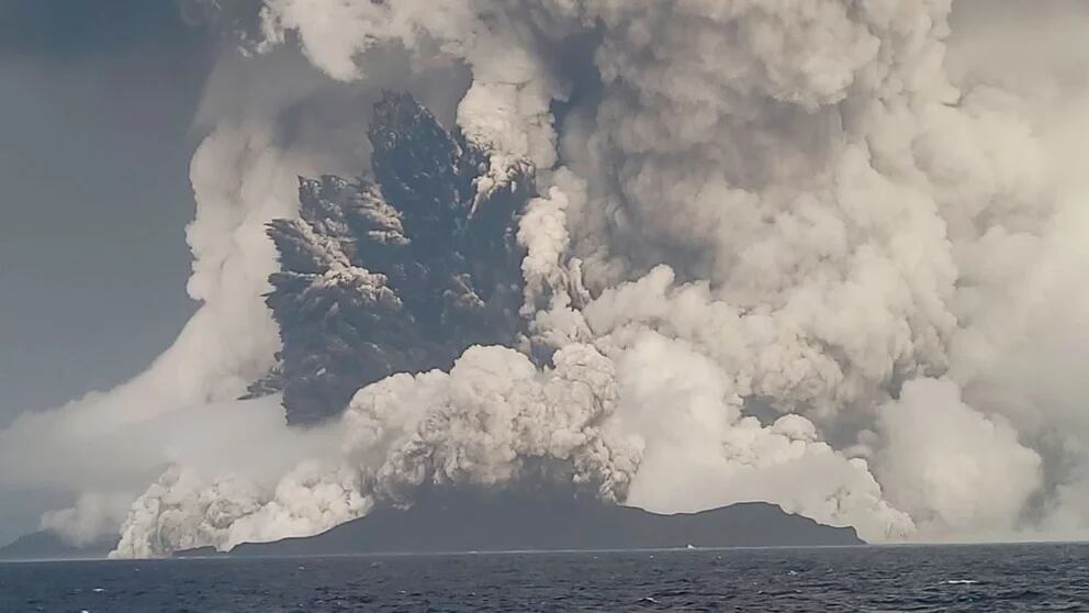 Erupción volcánica en la nación insular Tonga, ubicada en el Pacífico Sur. / Foto: Gentileza