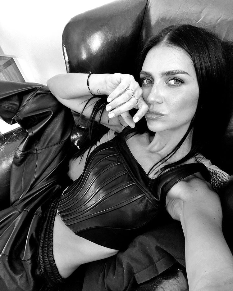 Zaira Nara enamoró con su look total black