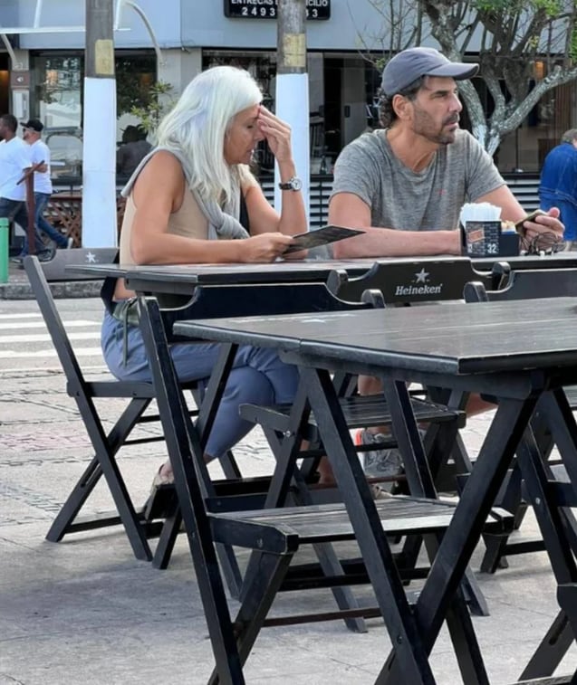 Juan Darthés y su esposa, en Brasil.