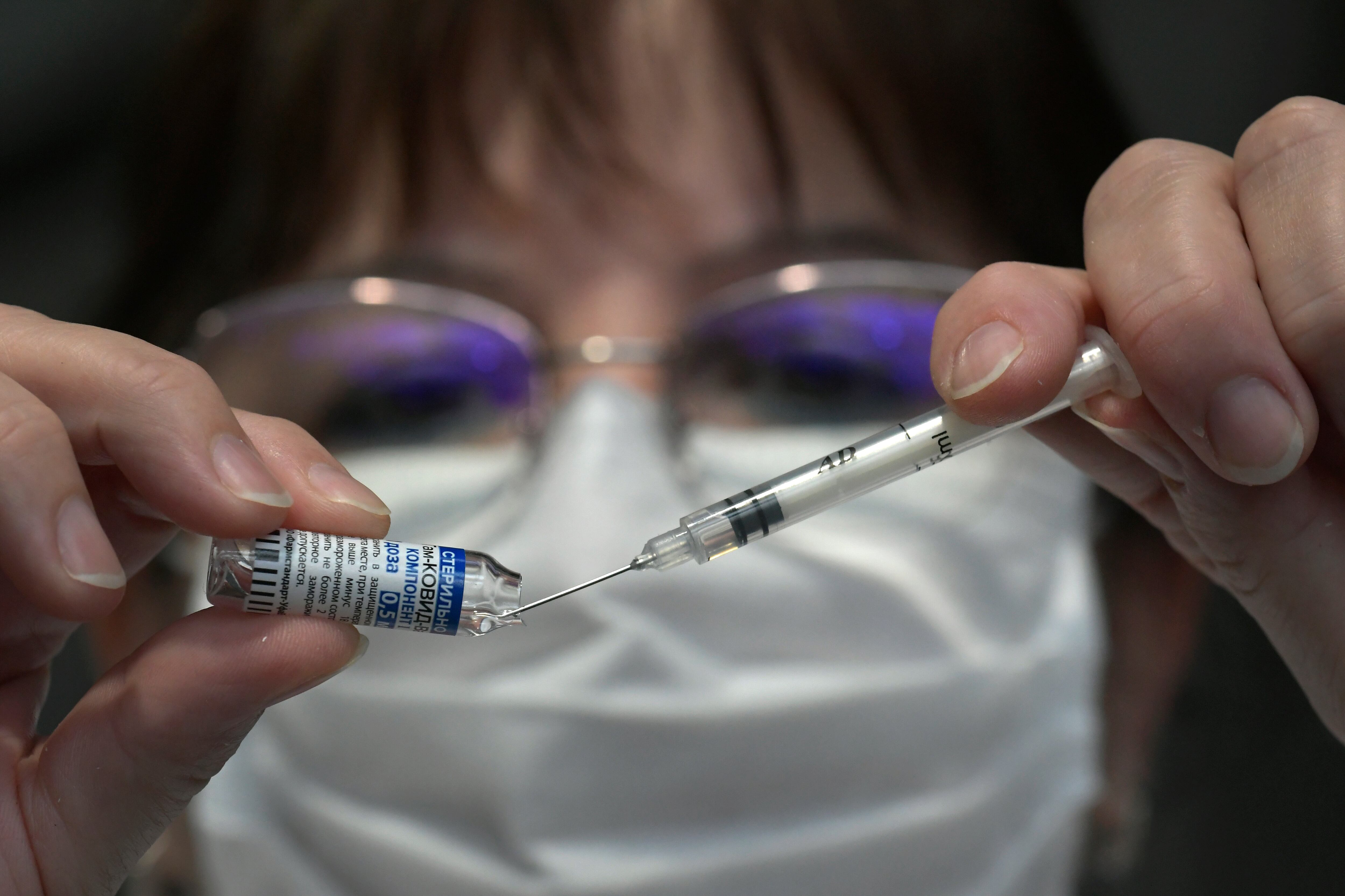  Los empleados podrán ser llamados para regresar a sus puestos de trabajo transcurridos 14 días de la inoculación.
Foto: Orlando Pelichotti / Los Andes 
