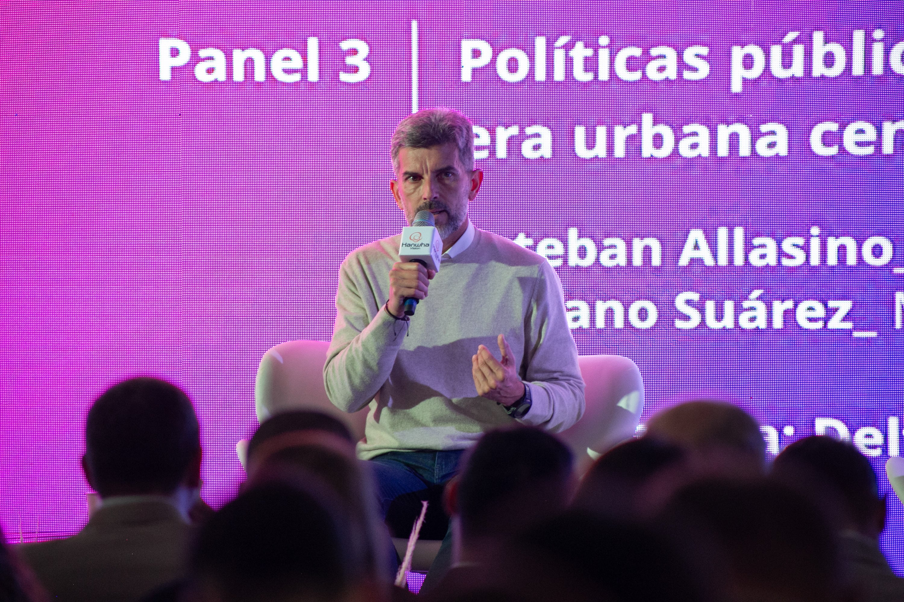 Ulpiano Suarez participó del evento “Redes de Gobierno y Ciudades Inteligentes 2024”