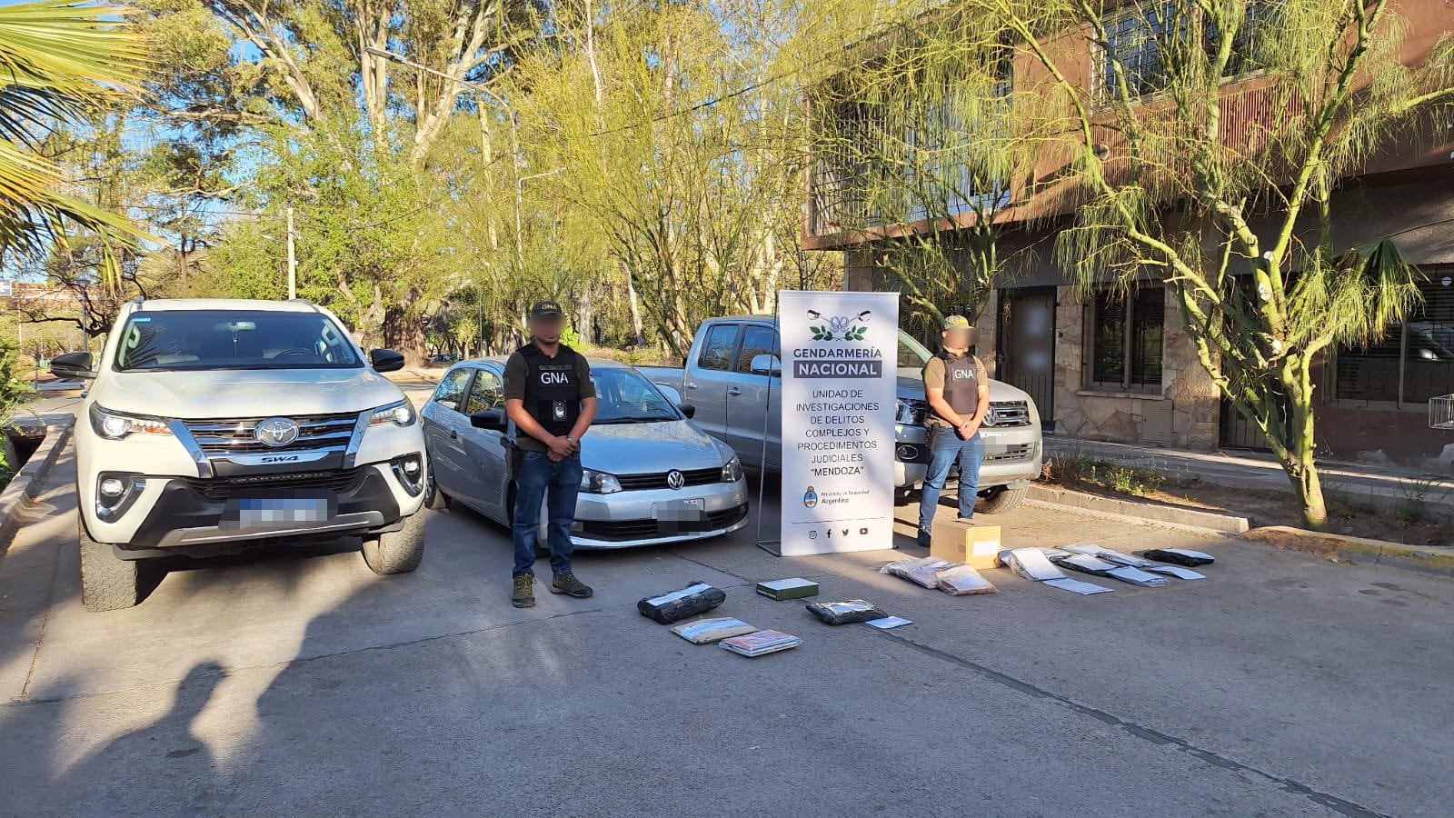 Parte de lo secuestrados en Guaymallén en una causa por lavado de activos en Corrientes. Gentileza Gendarmería Nacional.