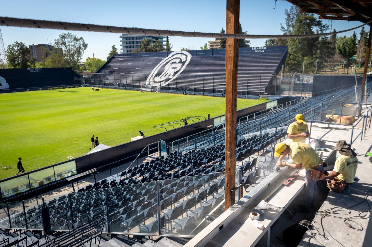 El estadio Bautista Gargantini estaría casi listo para que Independiente Rivadavia enfrente a Independiente de Avellaneda por la Copa de la Liga.

Foto: Ignacio Blanco / Los Andes