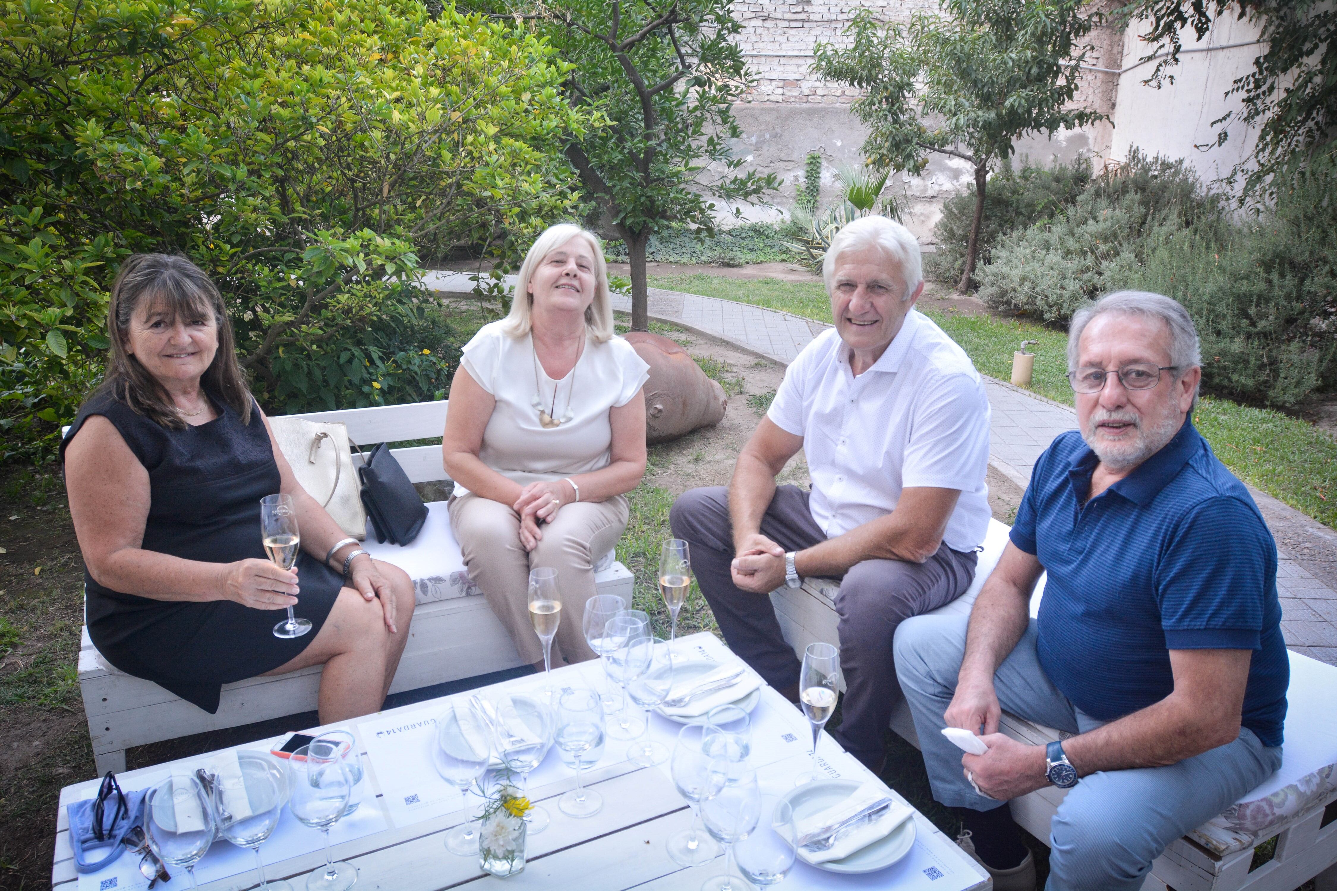 Nora Boschin, Alicia Moretti, Carlos Cruz y Carlos Moretti - Nicolás Ríos / Los Andes