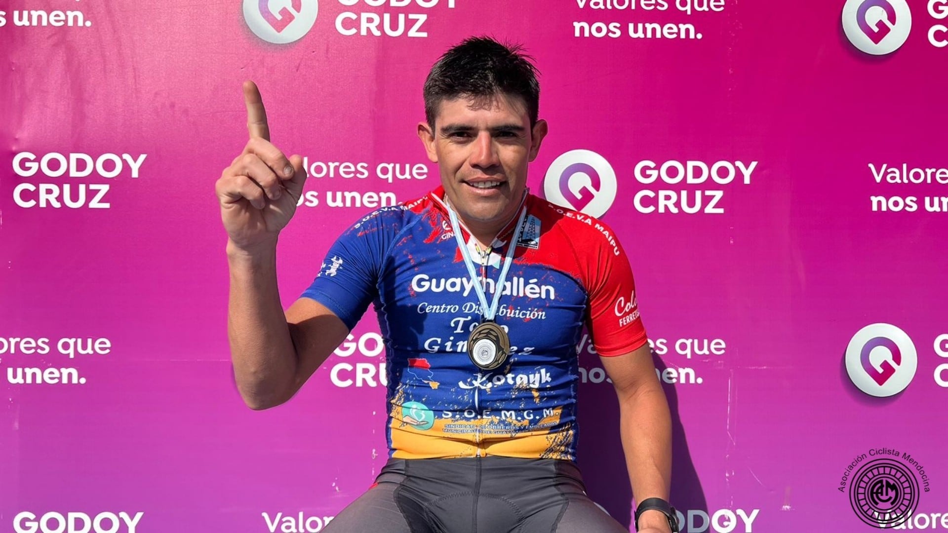 Se llevó a cabo la última fecha del Campeonato mendocino de pista y critérium 2024 en el Corredor del Oeste,departamento de Godoy Cruz, donde se recorrió un circuito de 3.1km. / Gentileza.