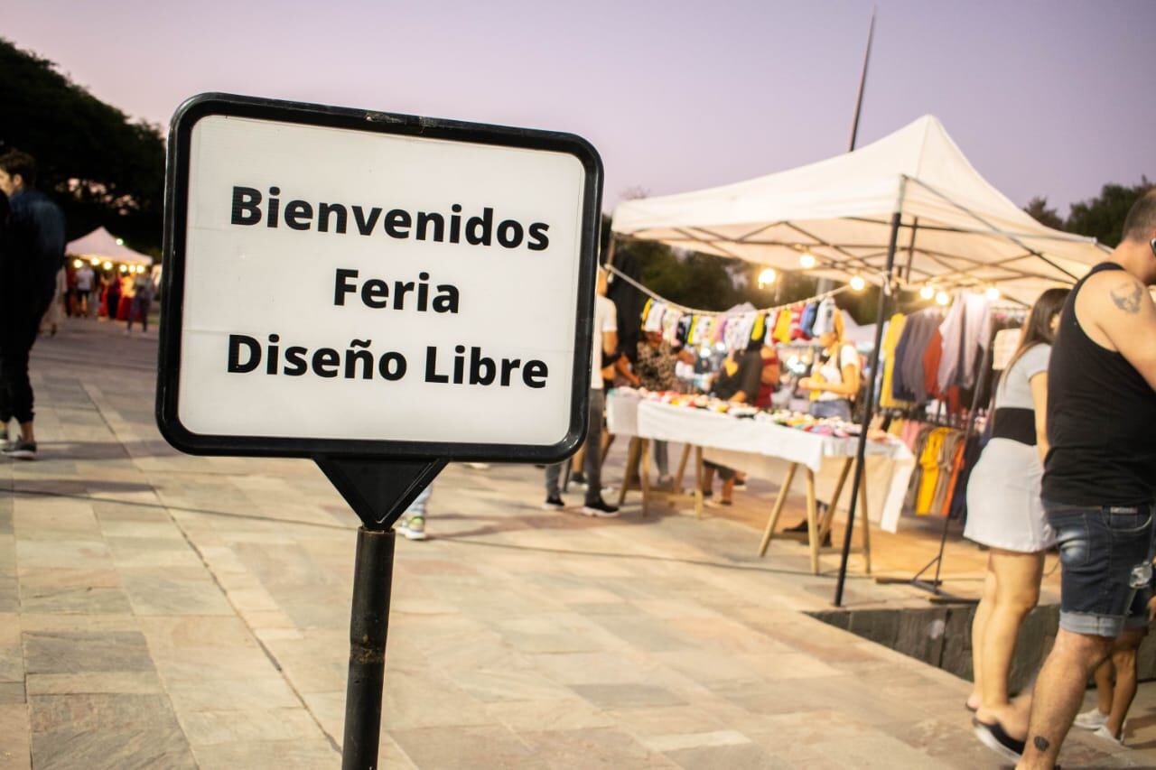 Una nueva edición de la feria artesanal y de diseño para ayudar a los que menos tienen. Foto: Gentileza Diseño Libre.