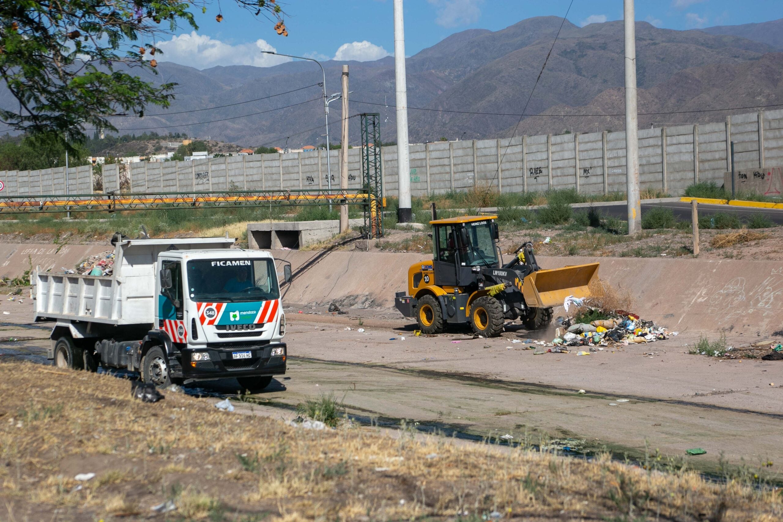 Se limpiaron 530 toneladas de residuos del canal Papagayos